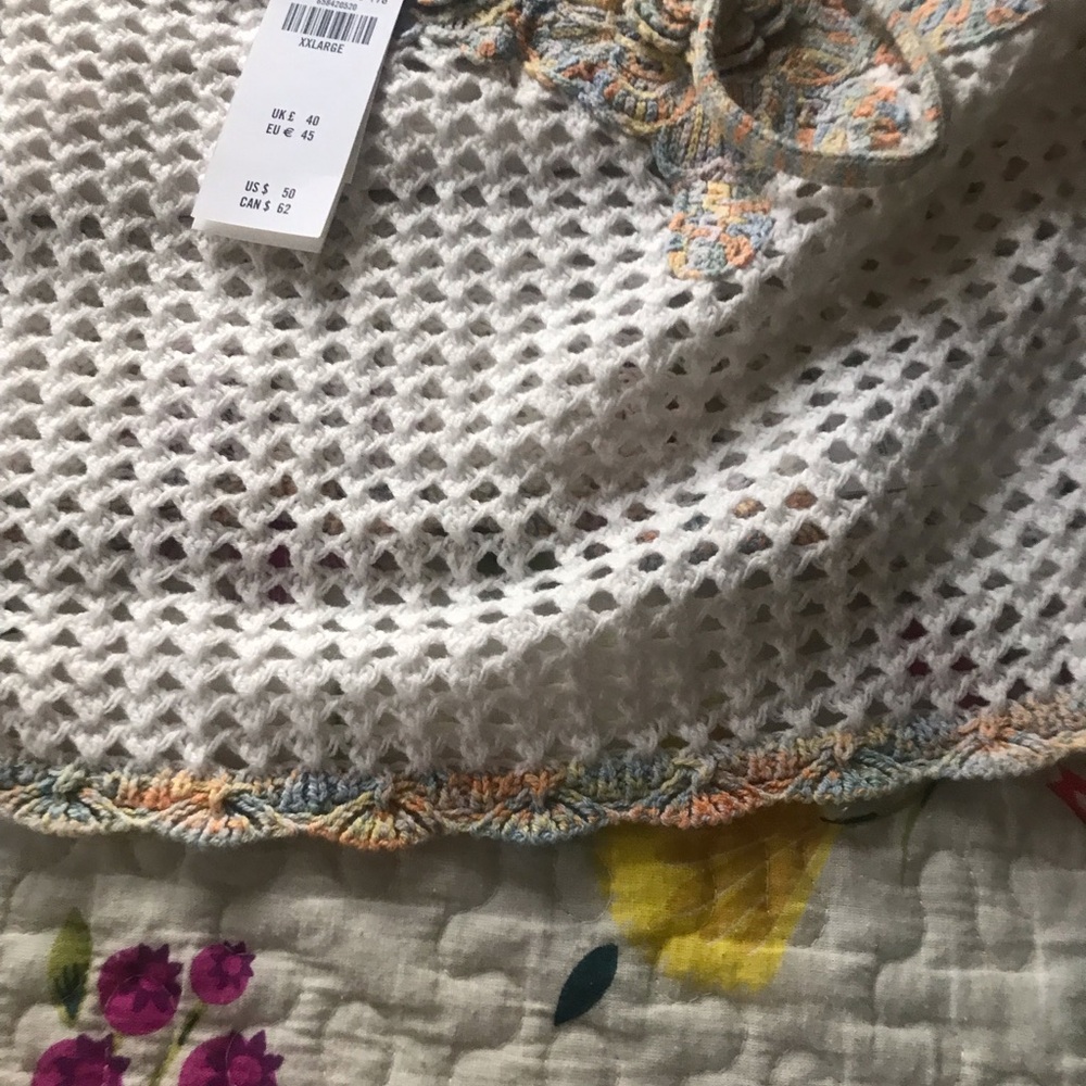 Abercrombie & Fitch White Camisole - Picture 4 of 6